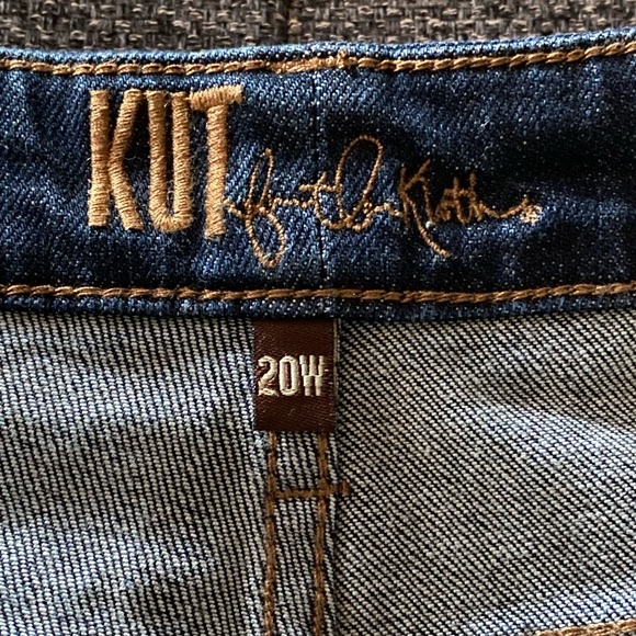 NWT- KUT FROM THE KLOTH - Katy Boyfriend Denim Jean Shorts KS1333GA1R 20W - Picture 4 of 8